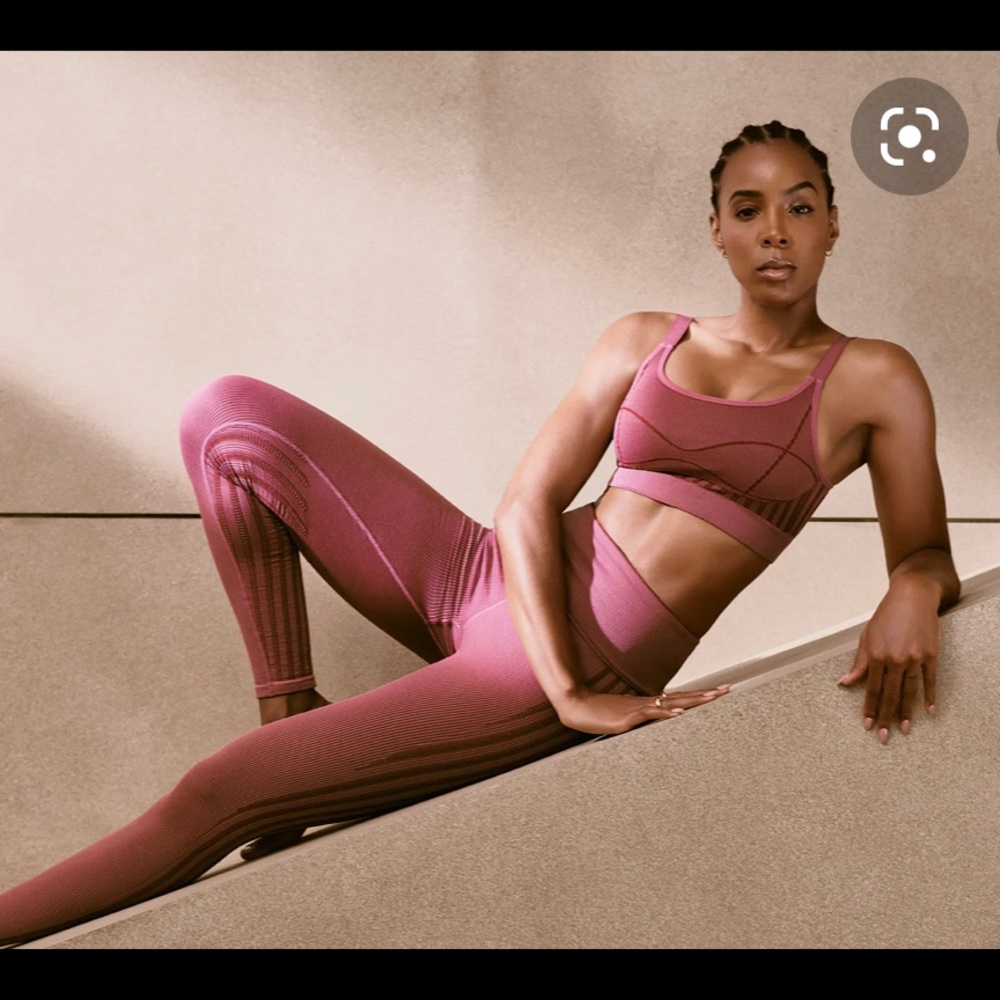 Kelly Rowland Fabletics Set